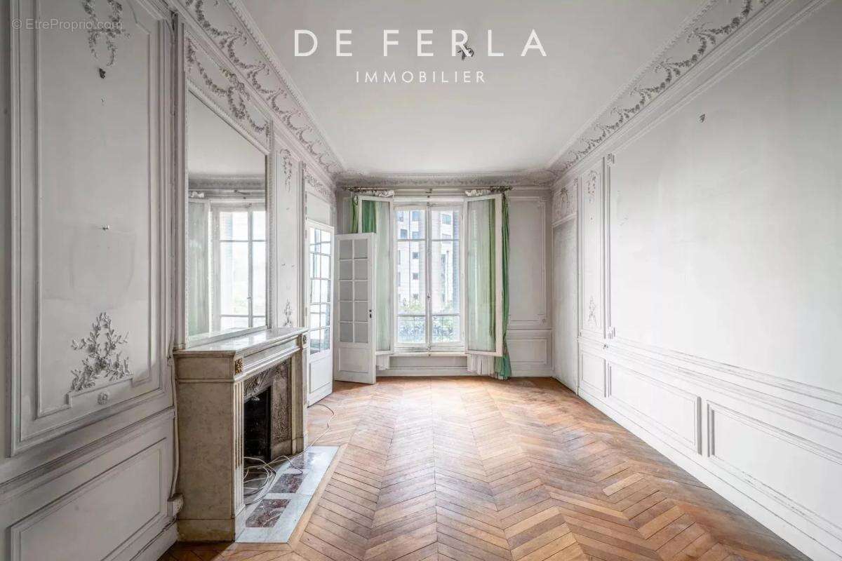 Appartement à PARIS-14E