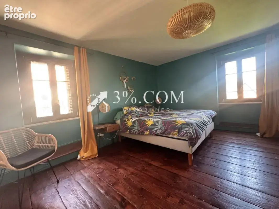 3%COM Belle maison de maître  dans l'hyper  centre de Savern - photo 14