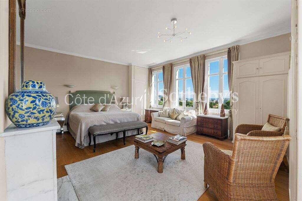 Mandelieu-la-Napoule propriété Belle Époque avec piscine et maison d’invités proche Cannes - photo 12