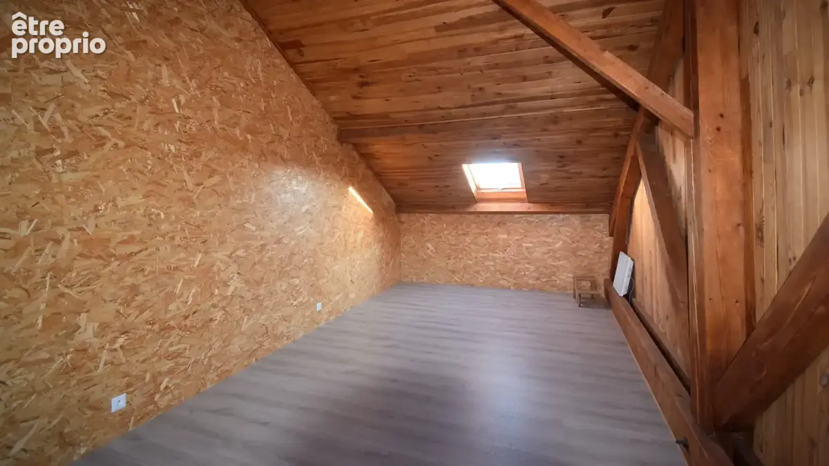 À VENDRE - VICHY - Maison 133 m² avec 4 chambres et un garage - photo 9