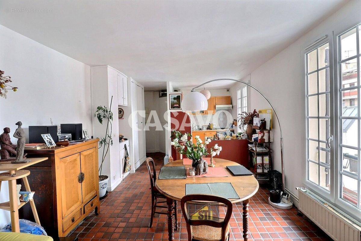 Appartement à PARIS-14E
