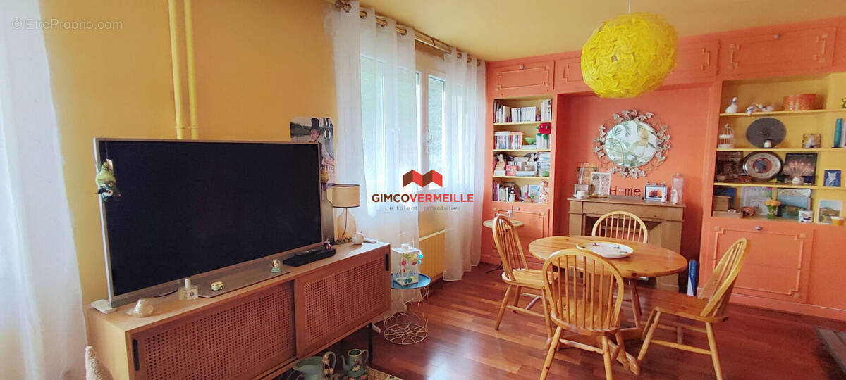 Appartement à LA CELLE-SAINT-CLOUD