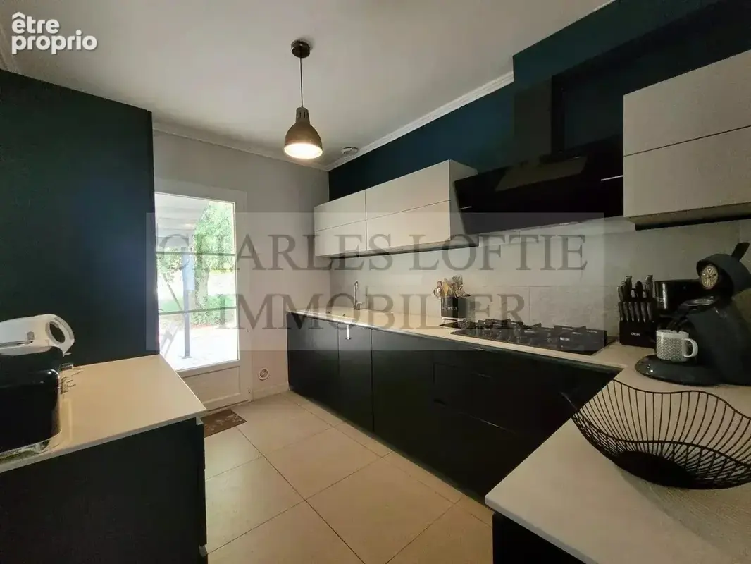 Belle maison familiale avec piscine sur terrain de 1700 m² - photo 9