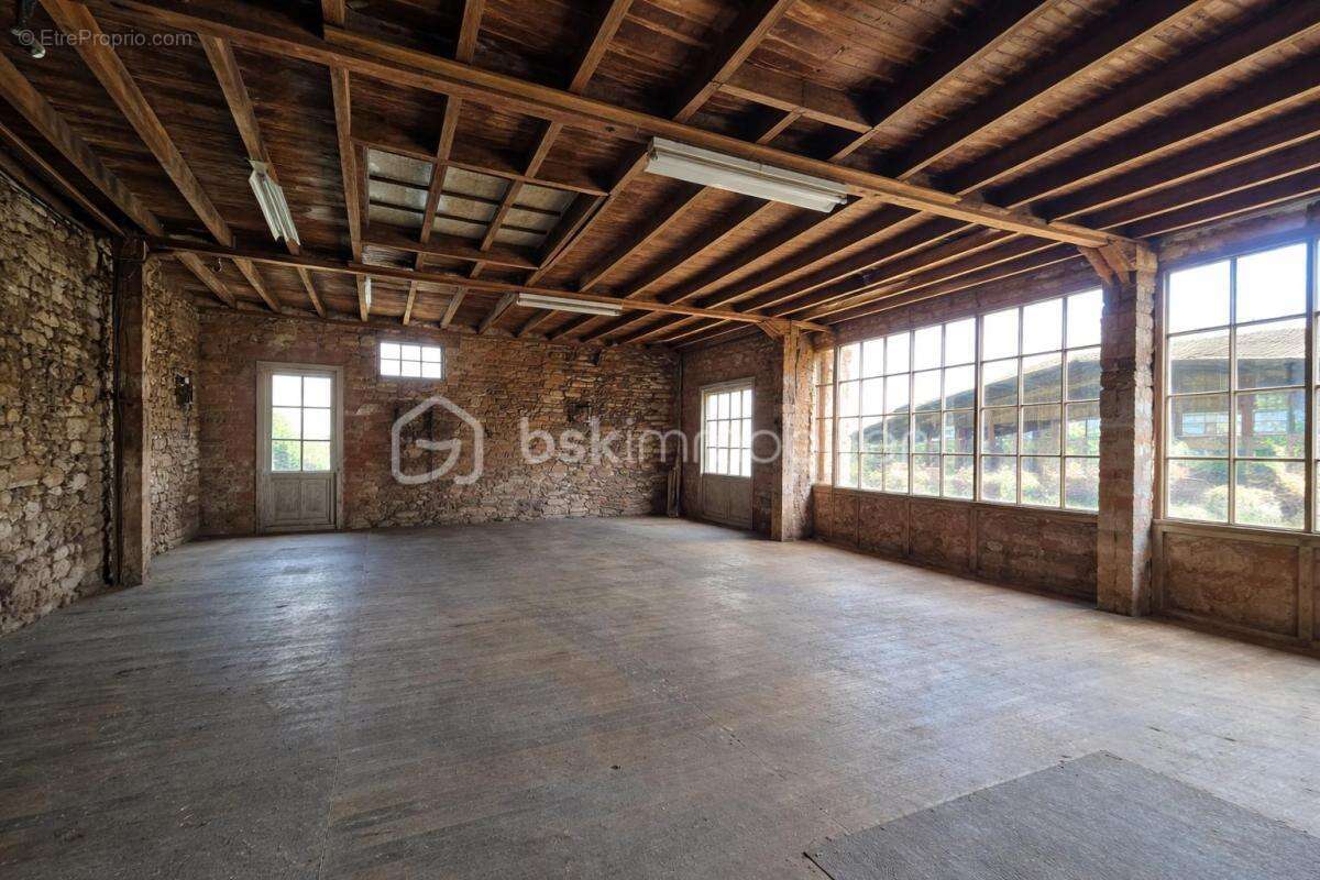 Ensemble immobilier à fort potentiel – calme, verdure et multiples dépendances - photo 3