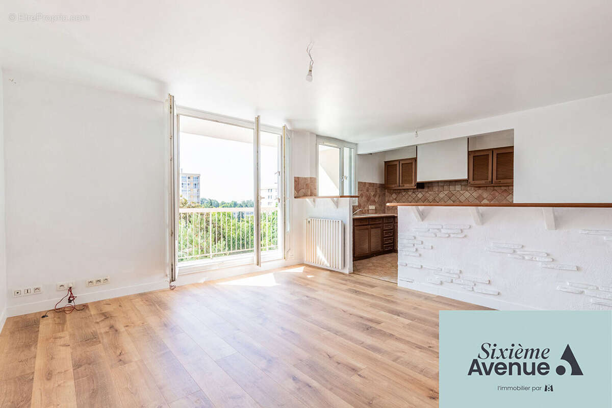 Appartement à CHILLY-MAZARIN