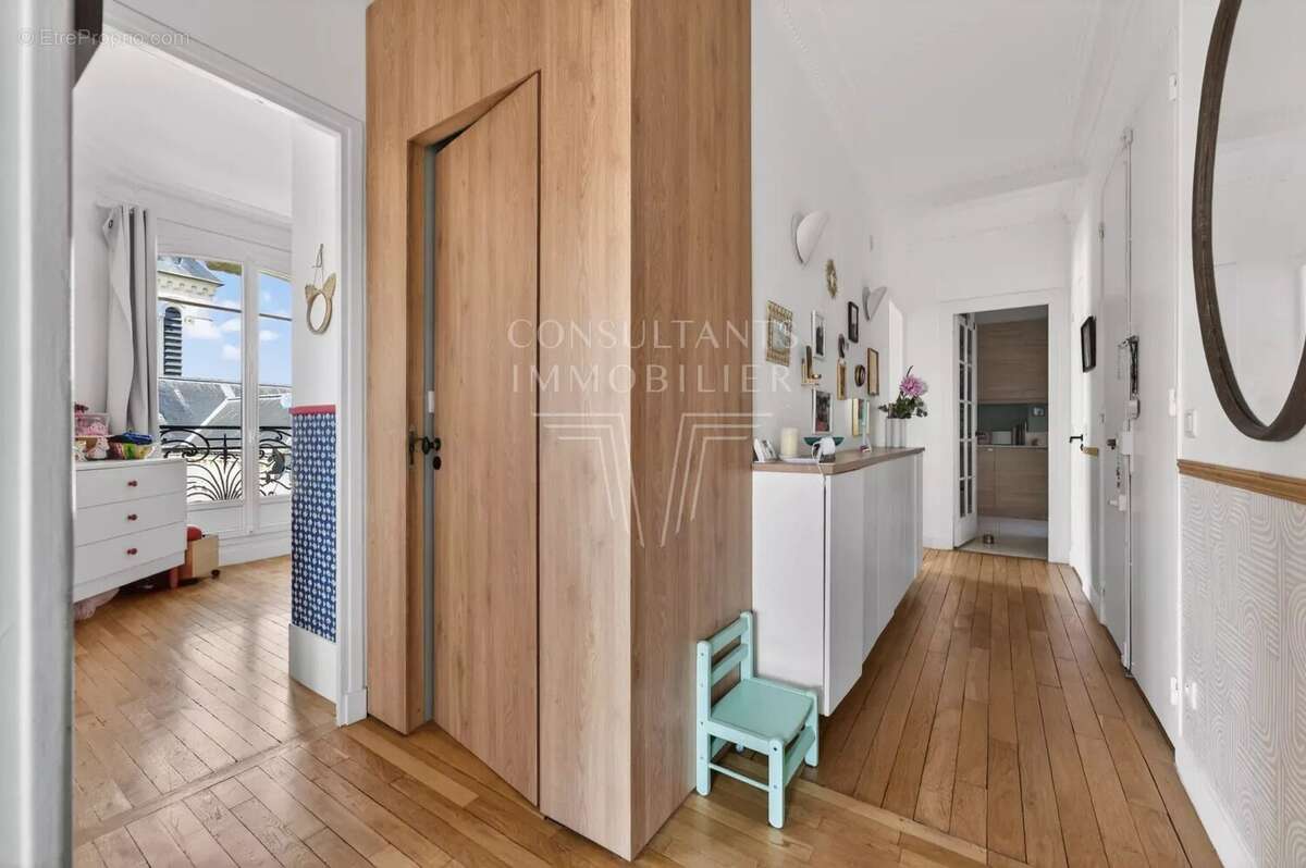 Appartement à LEVALLOIS-PERRET