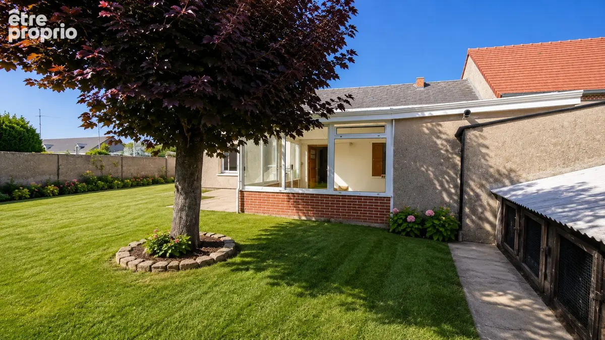 Maison Idéalement située avec combles aménageables et terrain. - photo 2
