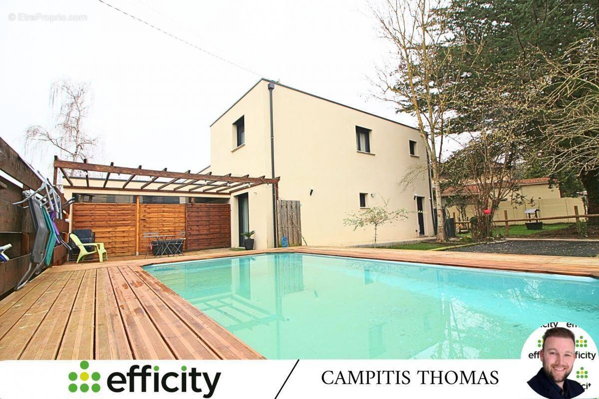 Maison à MEZIDON-CANON