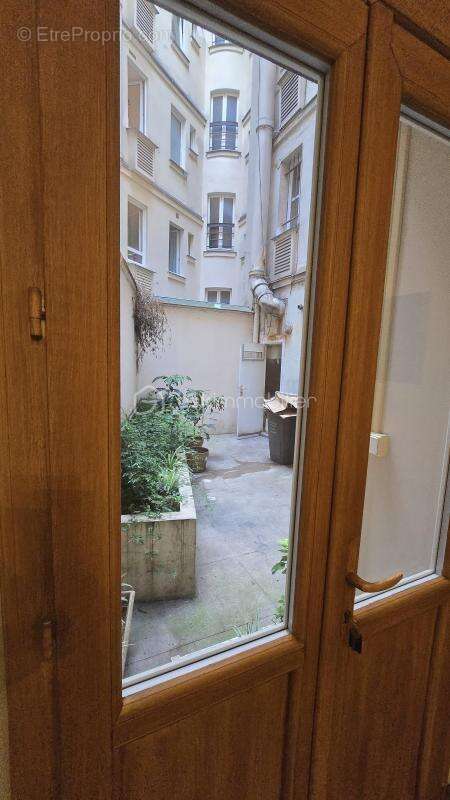 Commerce à PARIS-16E