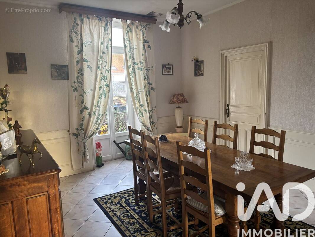 Photo 1 - Maison à LE CREUSOT