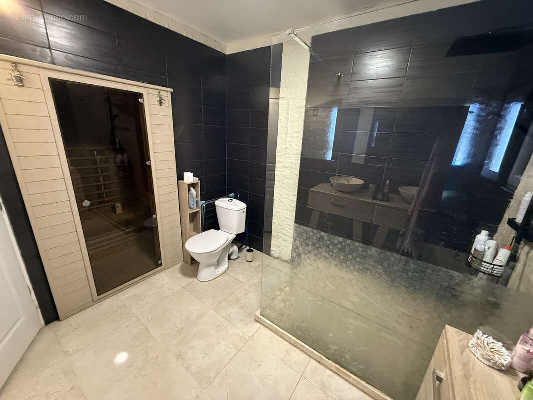 Maison à SAINT-GENCE