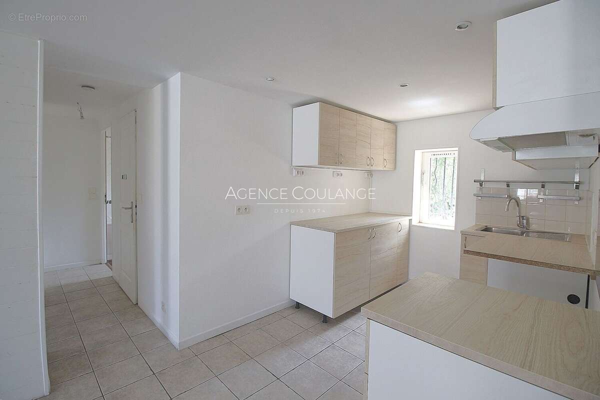 Appartement à SAINT-CYR-SUR-MER