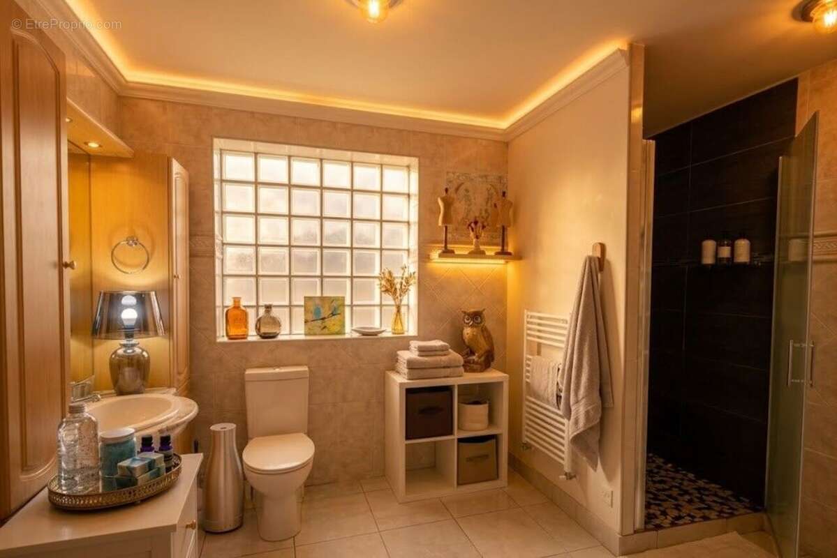 Maison à SAINT-MAUR-DES-FOSSES