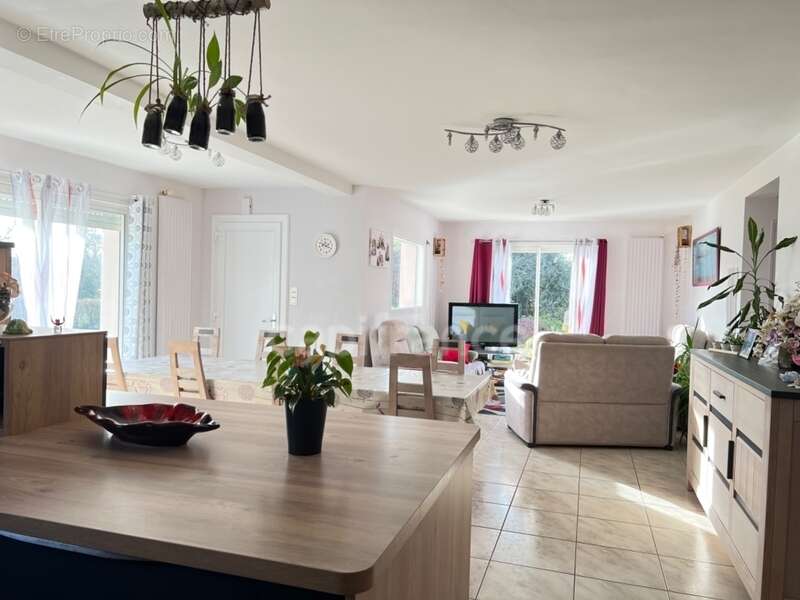 Maison adaptée PMR à vendre 6 chambres TRESSIGNAUX (22) - photo 9