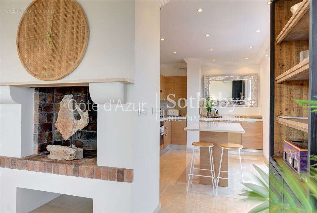 Appartement à MANDELIEU-LA-NAPOULE