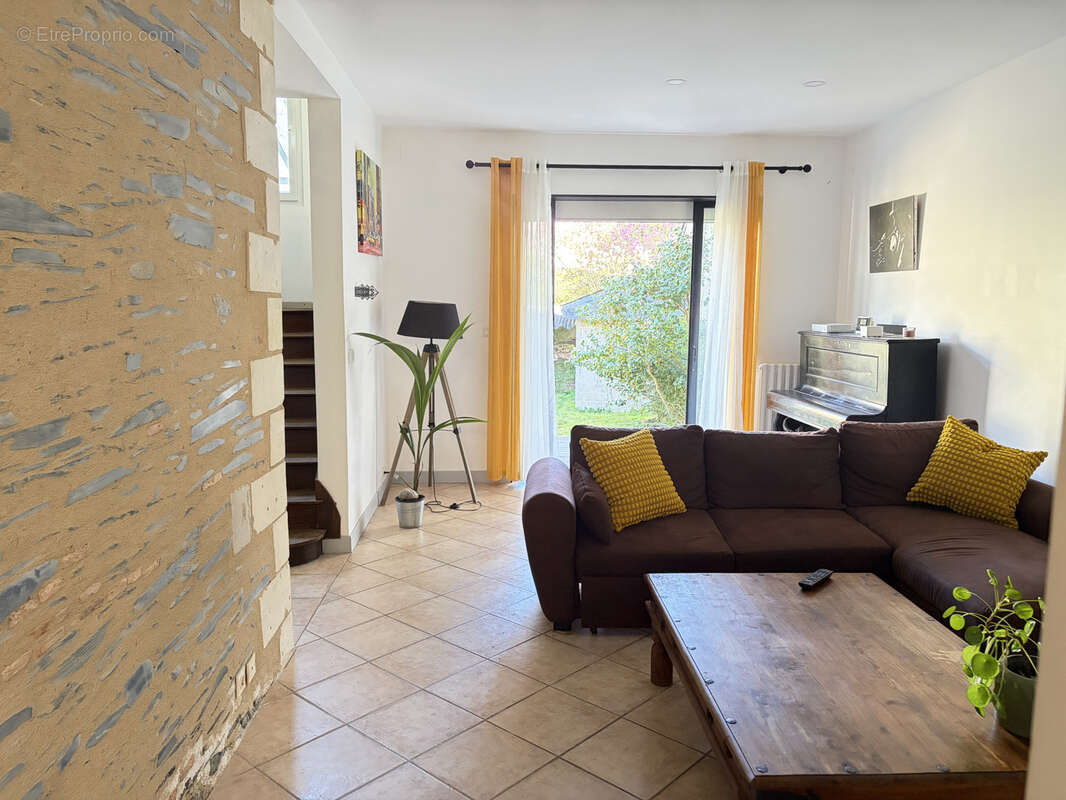 Maison à LES PONTS-DE-CE