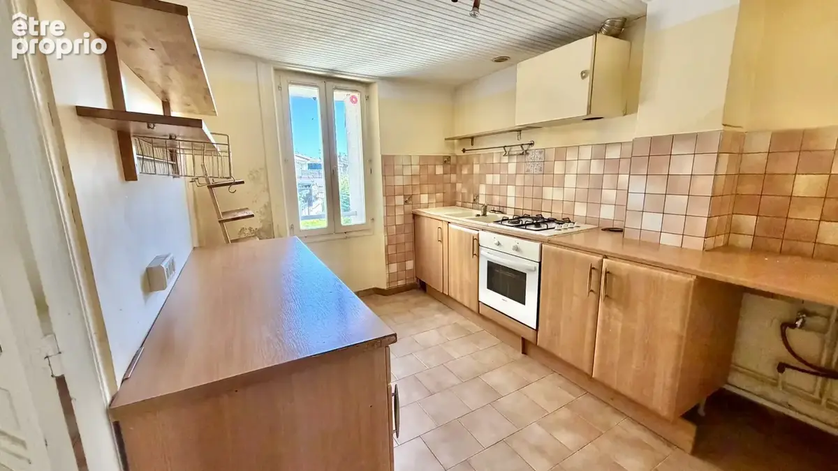 Appartement T2/T3 à fort potentiel   Dernier étage centre-ville de La Crau - photo 6