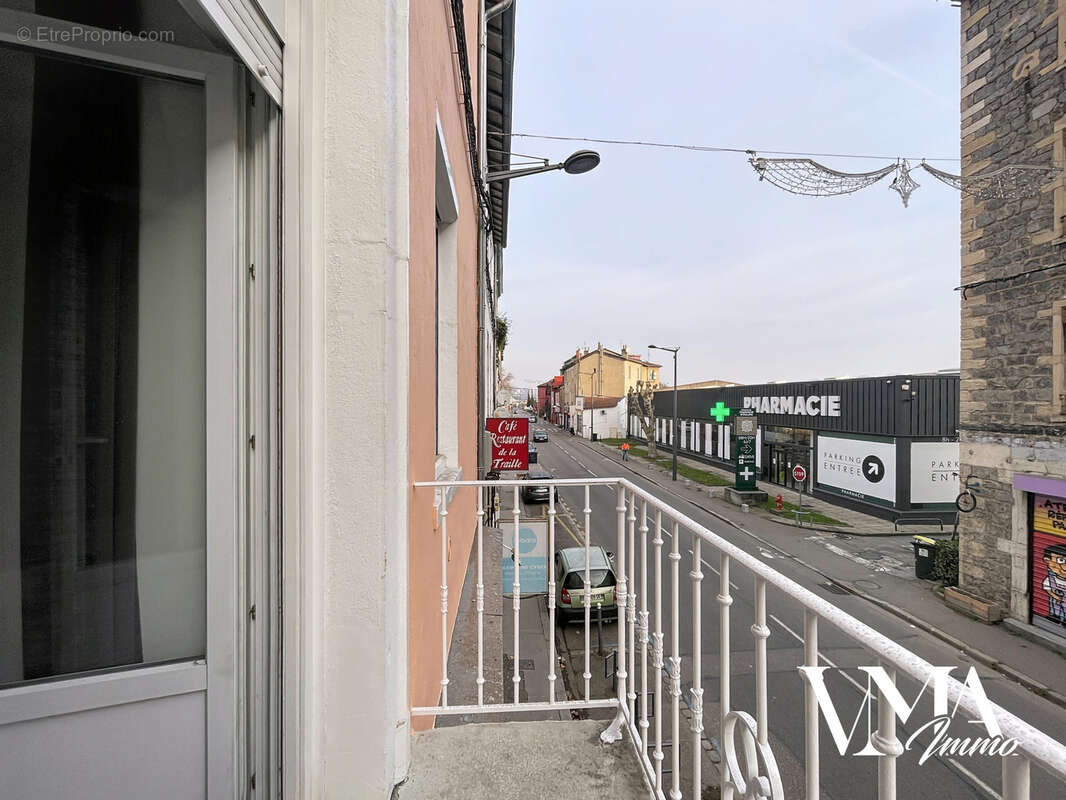 Appartement à OULLINS