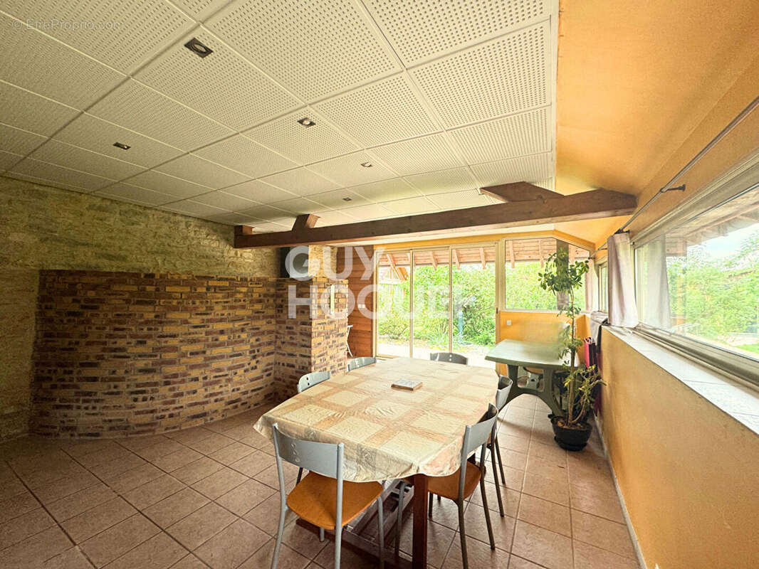 Maison et gite Oussieres 9 chambres - photo 15