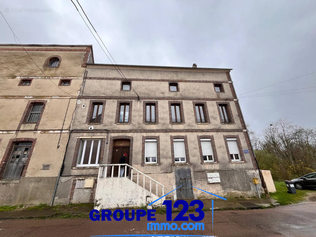 Appartement à BRIENON-SUR-ARMANCON