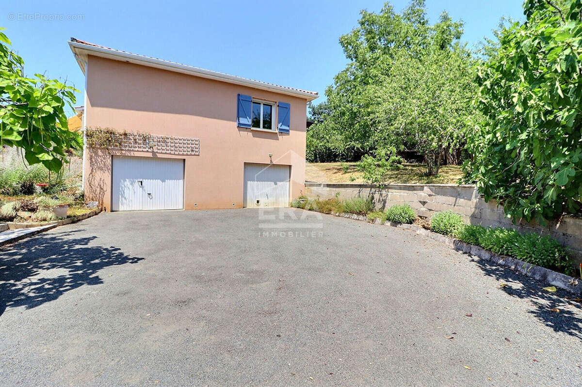 Maison de plain pied, 3 ch sur 4.000m2 de jardin - photo 6