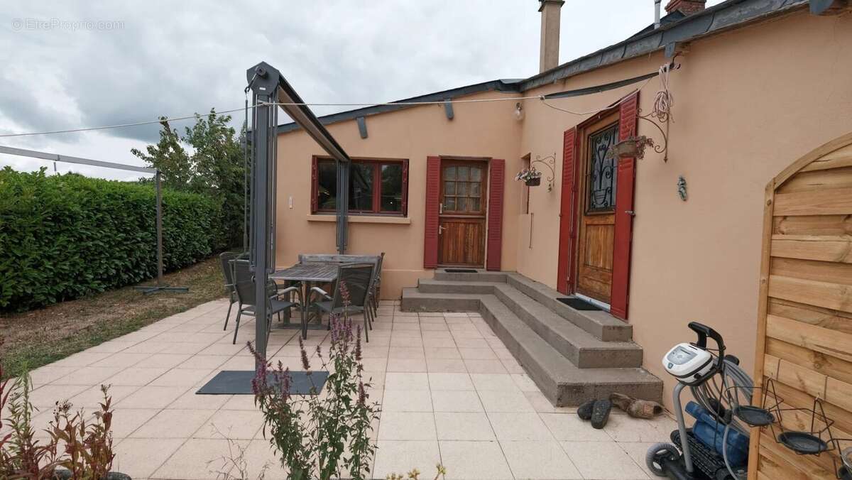 Maison à MOUX-EN-MORVAN