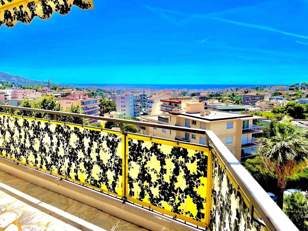 Appartement à LE CANNET