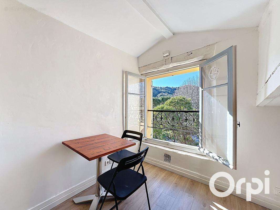 Appartement à VILLENEUVE-LOUBET