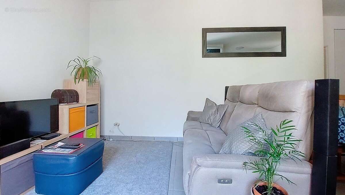 Appartement à MEYZIEU