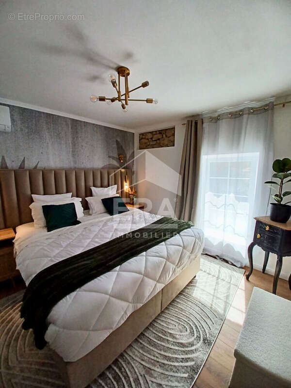 Maison à LES OMERGUES