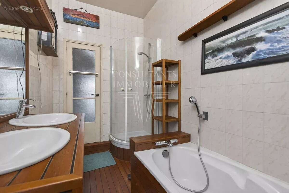 Appartement à NEUILLY-SUR-SEINE