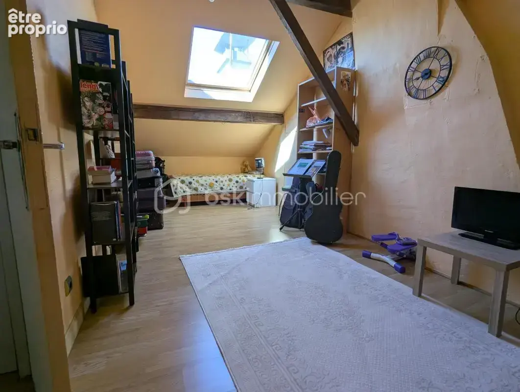Charmante demeure avec vue imprenable sur le Château de Château-Thierry – 185 m², terrasse et dépendance locative - photo 13