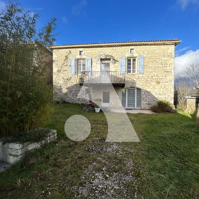 Maison à SAINT-MATRE