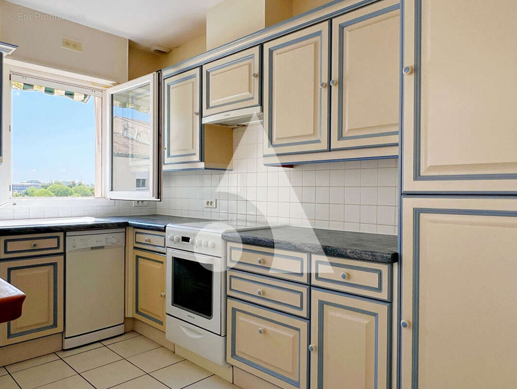 Appartement à SAINTES