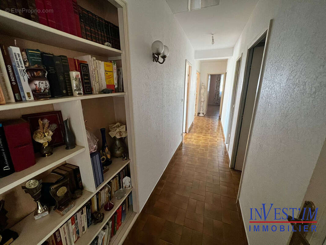 Appartement à PIERRE-BENITE