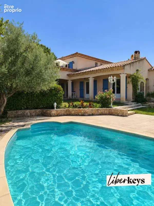 Photo Maison à Cotignac au prix de 630 000€