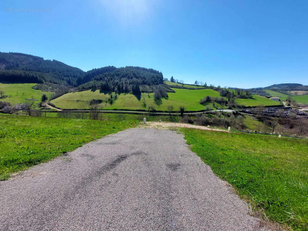 Terrain à LAMURE-SUR-AZERGUES