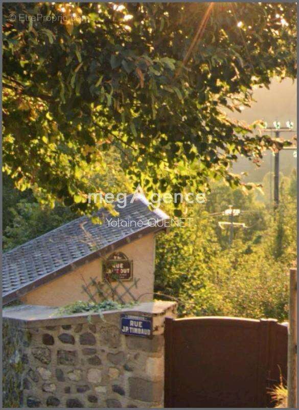 Appartement à MUR-DE-BARREZ