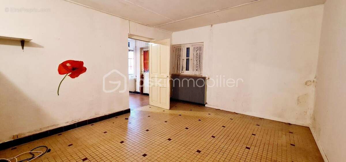 Maison à POUILLY-SUR-SAONE