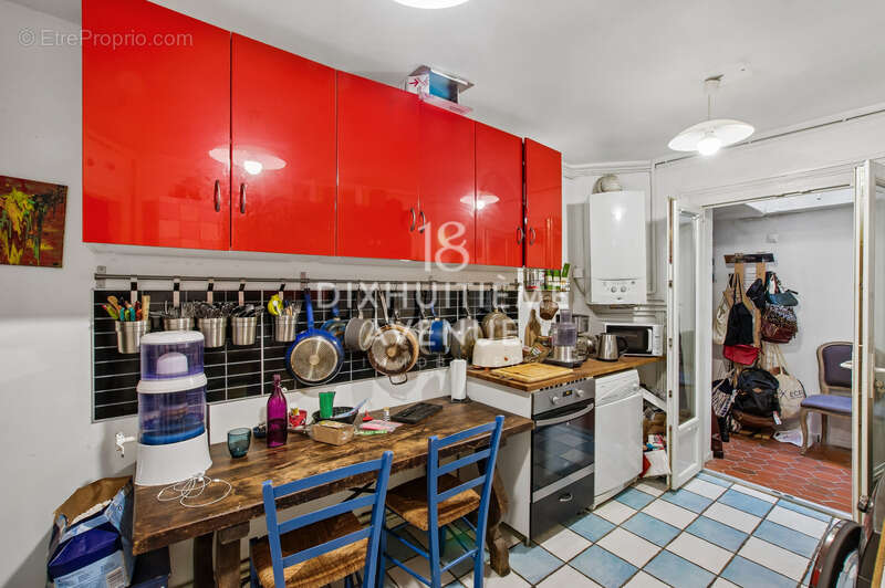 Appartement à PARIS-18E