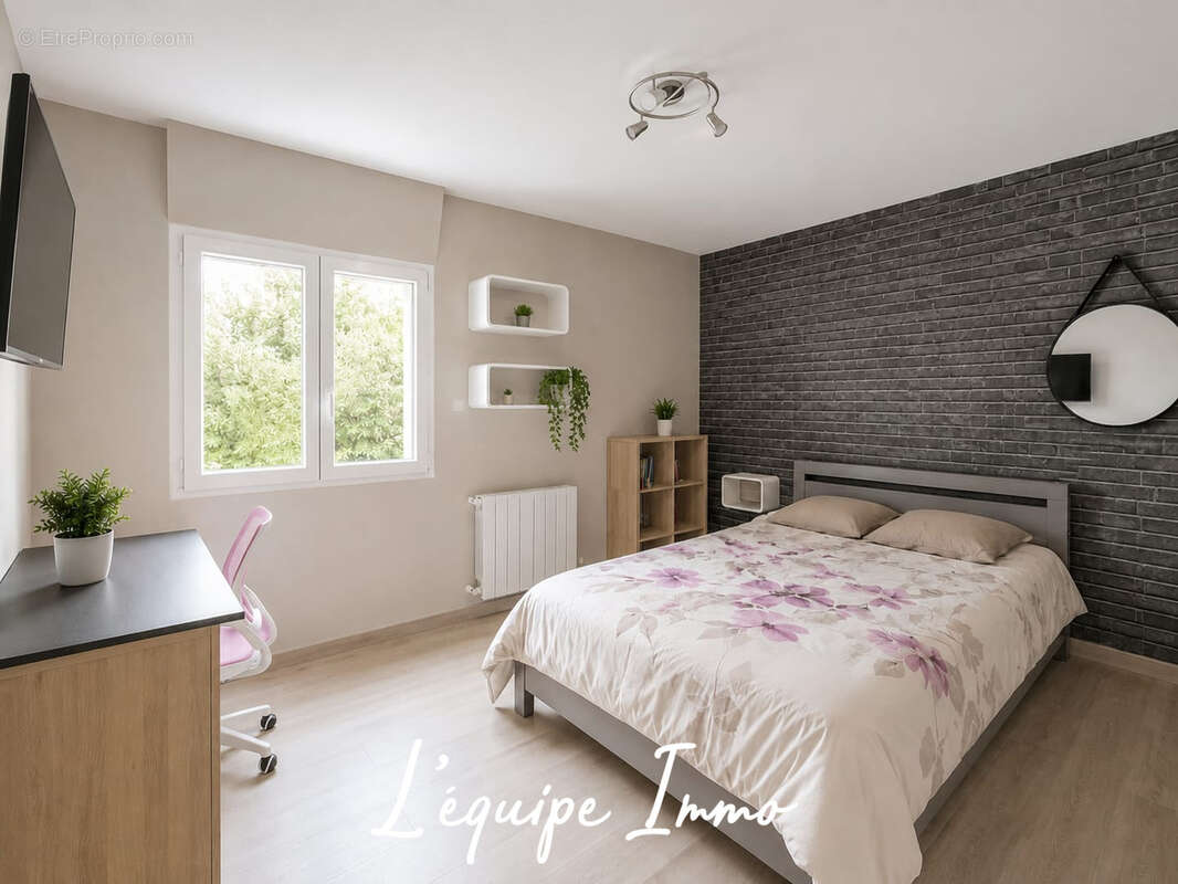 Maison familiale 200m2 avec piscine garage et terrain attenant - photo 11