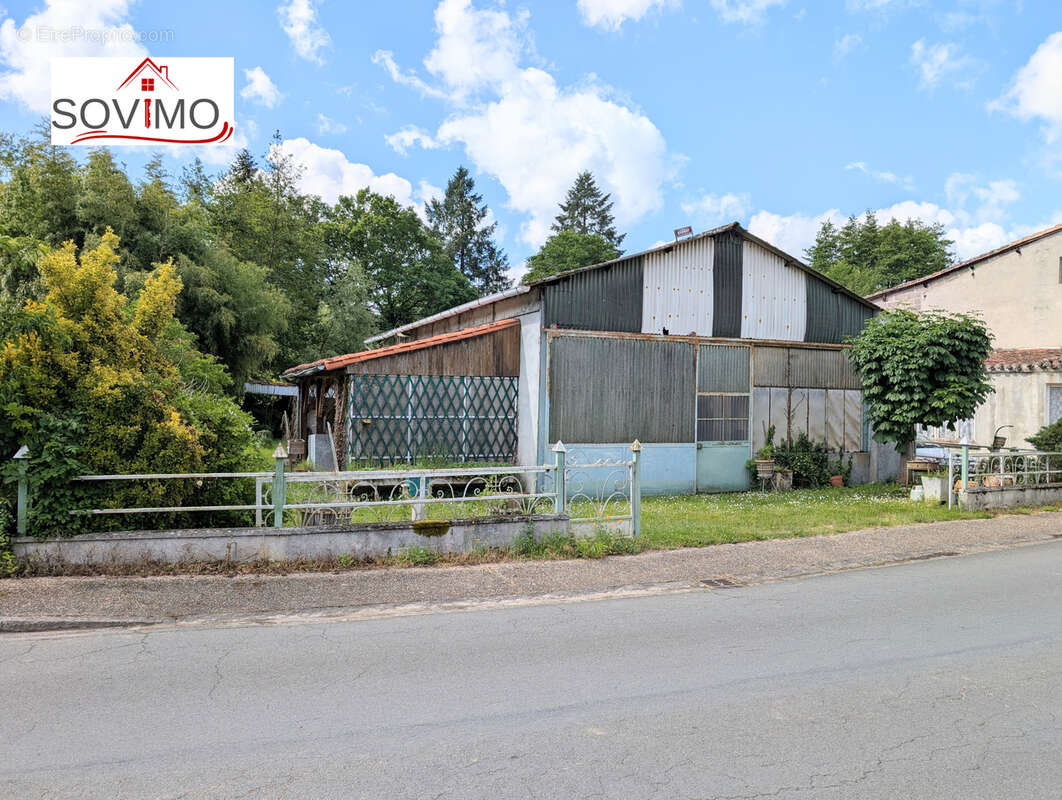 Maison à CHIRAC