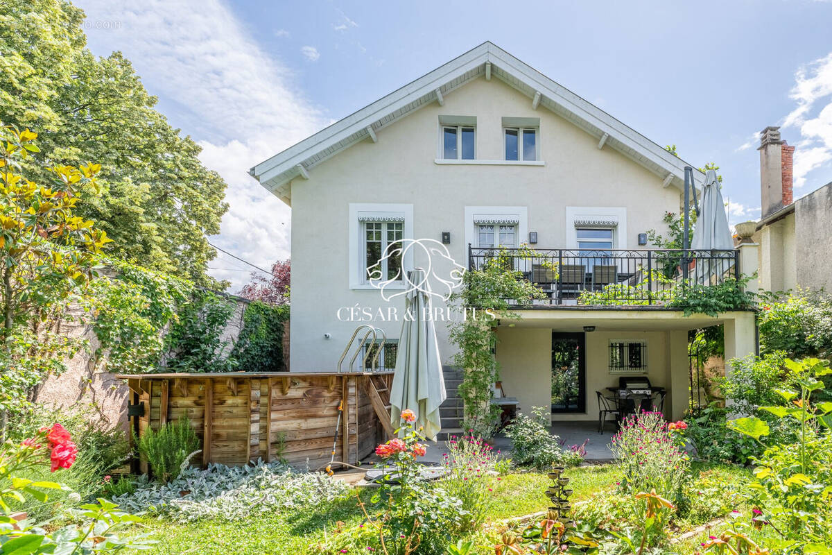 Maison à LYON-8E