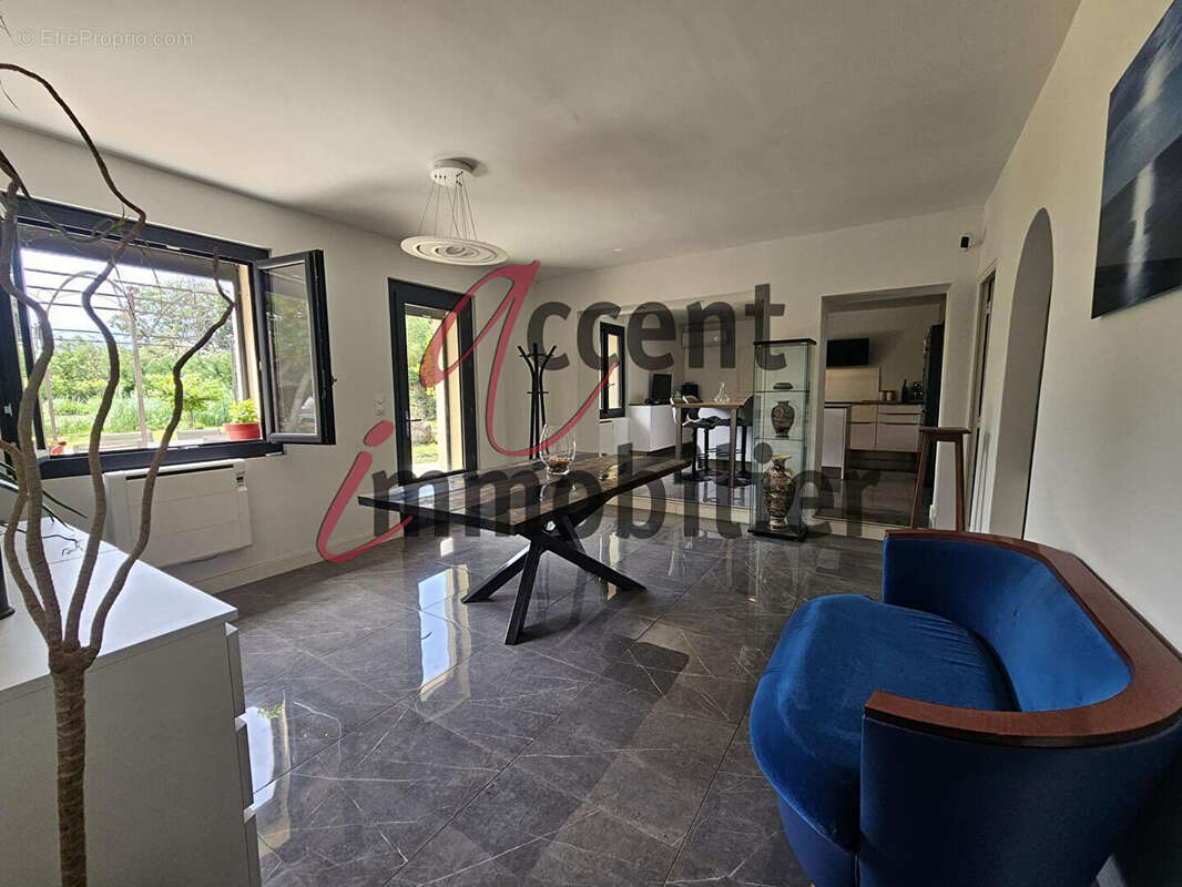 Maison à CAUMONT-SUR-DURANCE