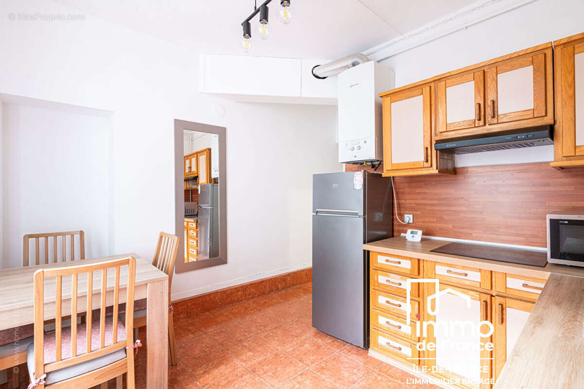 Appartement à PARIS-11E