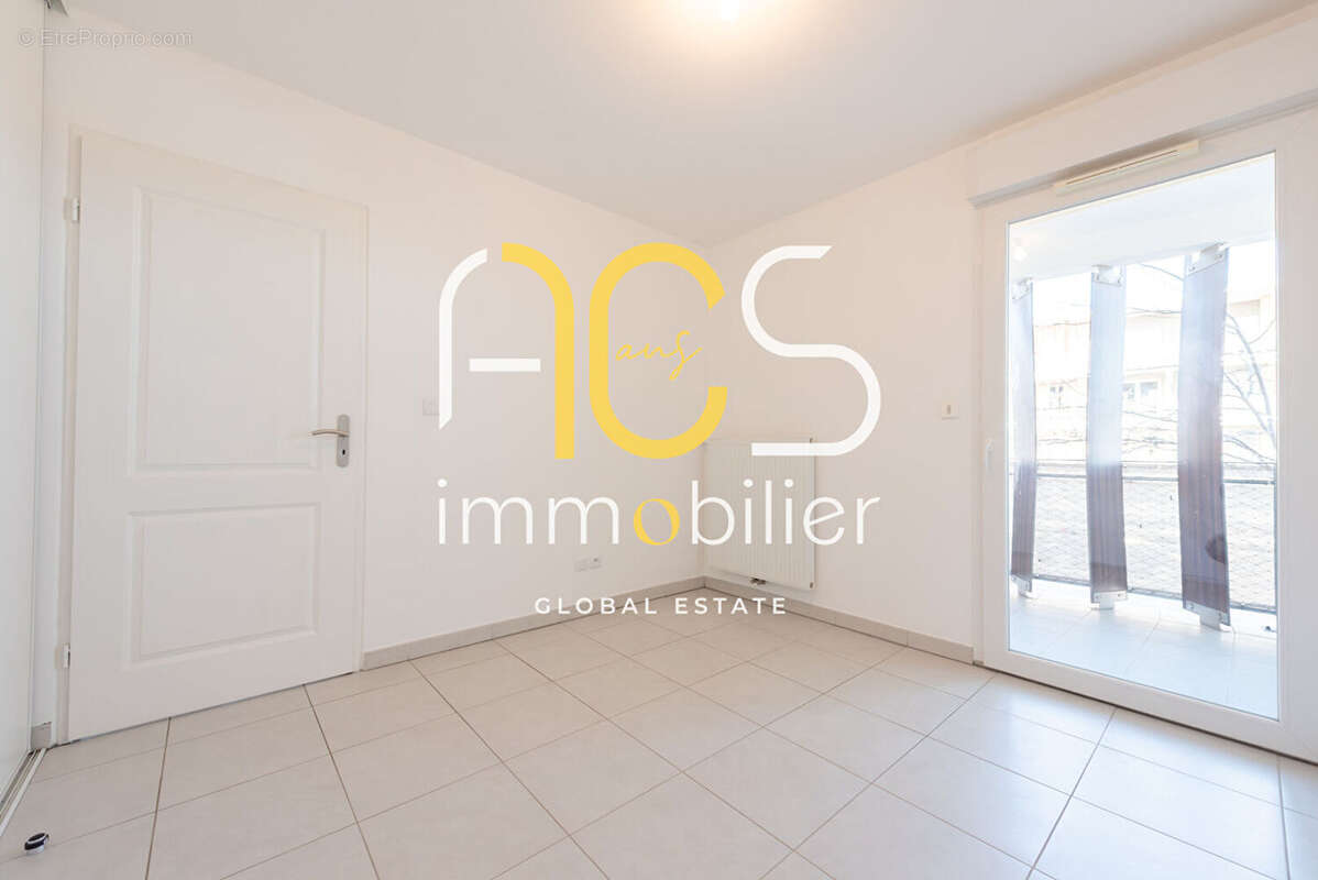 Appartement à CHATEAUNEUF-LES-MARTIGUES