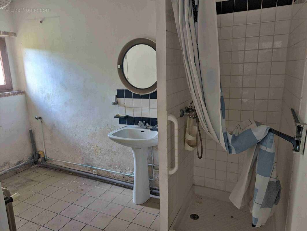 Maison à VAL-DE-MERCY