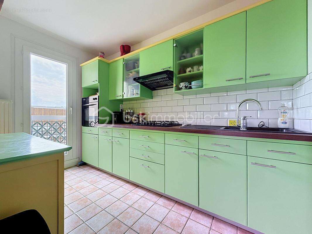 Appartement à EZANVILLE