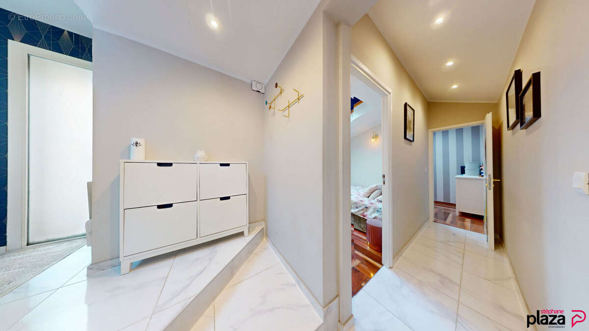 Appartement à REIGNIER