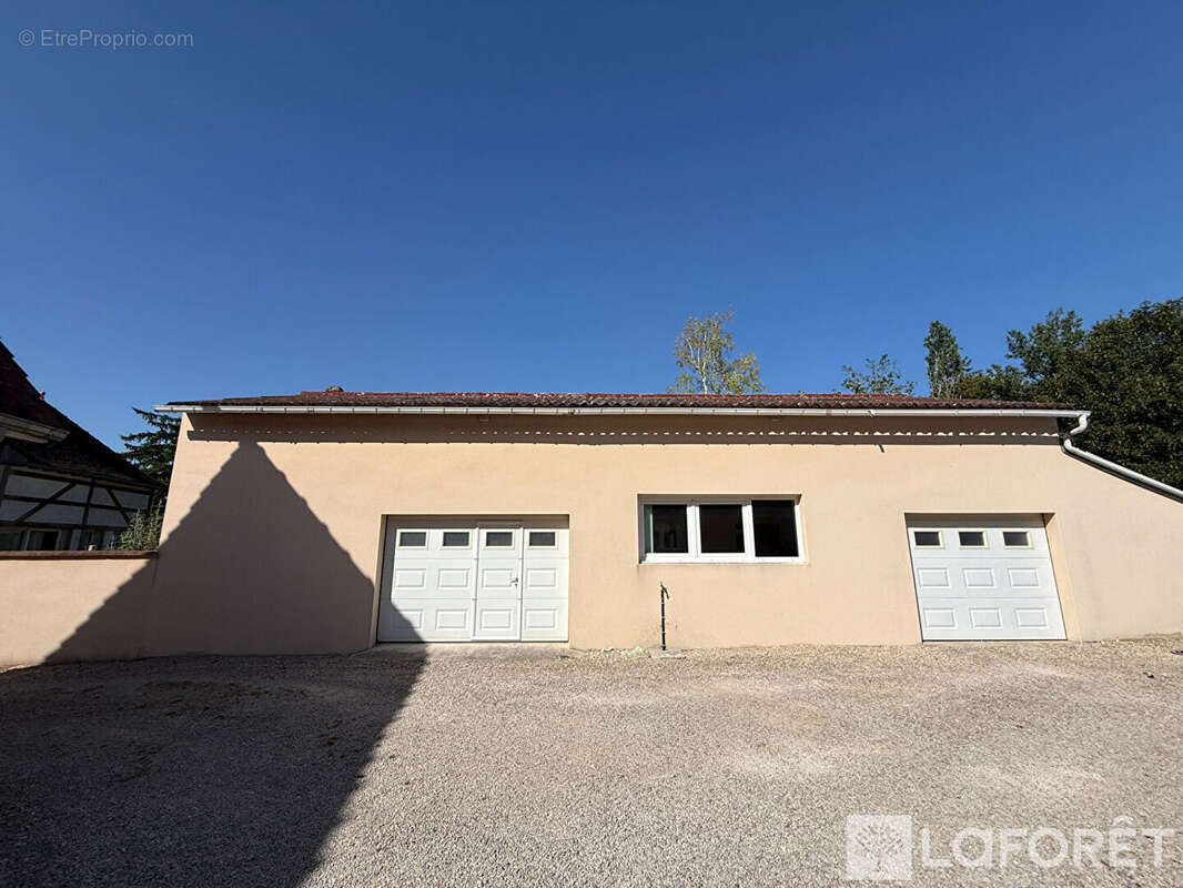 Maison à SAINT-JEAN-DE-BONNEVAL